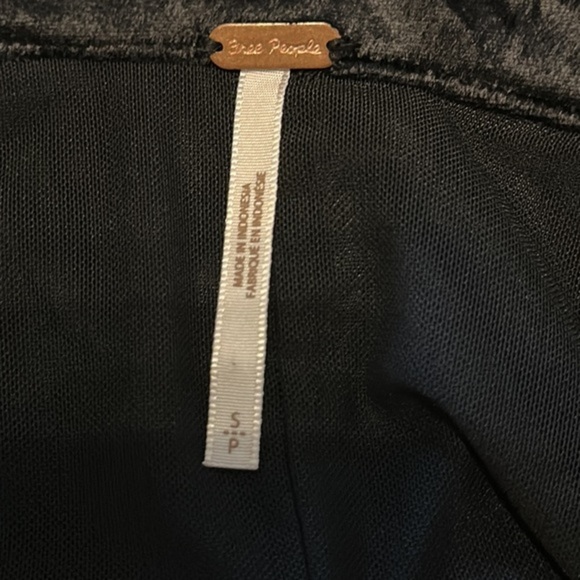 Free People Shayla Velvet Mini Dress in Black Button Up Size Small New - Picture 9 of 10